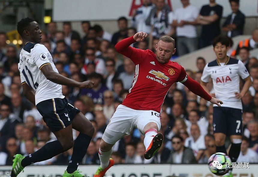 赛前埃因霍温调整名单以备欧联，调整名单环节打磨，更衣室稳定，临场指挥获称赞的简单介绍